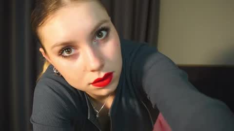 Ariel online show from May 2026 07:45:02 PM
