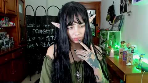 Snapshot of sakaexxx chatting on December 2025 10:31:02 AM online show from December 2025 10:31:02 AM