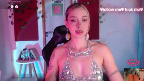 Sakura online show from November 2025 05:10:01 AM