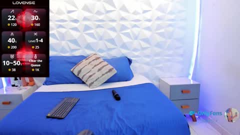 Snapshot of salem_rose01 chatting on September 2025 02:44:01 AM salem_rose01 online show from September 2025 02:44:01 AM