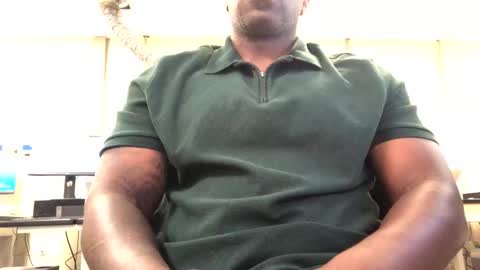 Snapshot of salgozzi chatting on September 2025 11:00:01 AM Cum Hanks online show from September 2025 11:00:01 AM