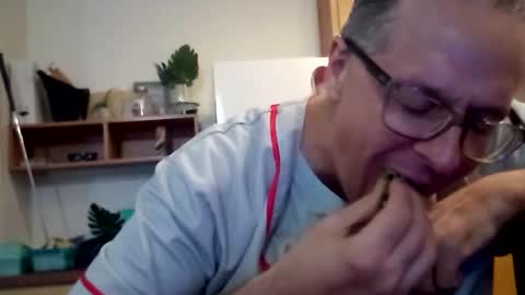 Snapshot of salis1981 chatting on October 2025 05:28:01 PM salis1981 online show from October 2025 05:28:01 PM