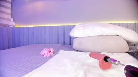 S A L L Y  online show from April 2026 11:14:02 AM