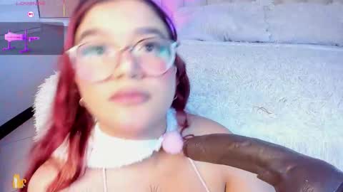 Snapshot of sally_white_ chatting on October 2025 04:59:01 AM Sally White online show from October 2025 04:59:01 AM