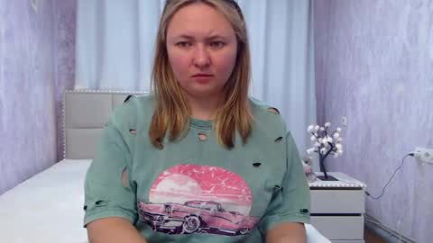 Snapshot of sallyverda chatting on May 2026 05:55:02 PM Sally online show from May 2026 05:55:02 PM