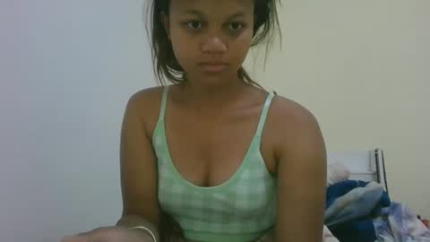 Snapshot of sallywett chatting on October 2025 03:10:02 AM SallyWett online show from October 2025 03:10:02 AM