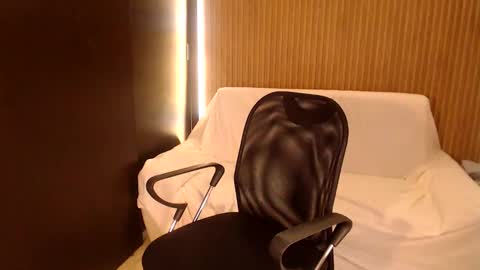 Snapshot of salome_010 chatting on February 2026 09:42:01 PM Salome online show from February 2026 09:42:01 PM