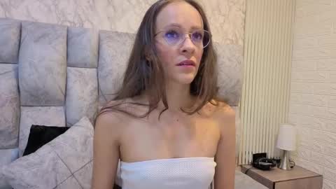 salome_cruxx online show from December 2025 08:47:02 PM