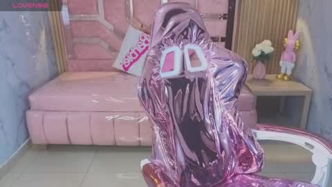 Salome  online show from November 2025 01:22:01 PM