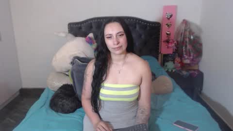 yenny online show from November 2025 04:25:02 AM