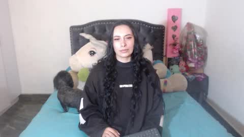 yenny online show from November 2025 03:51:02 AM