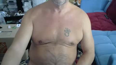 Saltyy online show from November 2025 07:13:02 PM