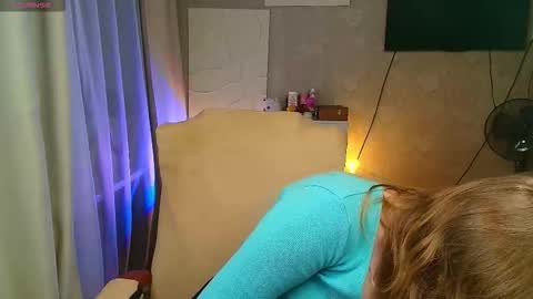 Snapshot of salut_love chatting on November 2025 04:22:02 AM Ruby online show from November 2025 04:22:02 AM