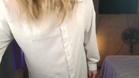 Snapshot of salut_love chatting on January 2026 12:21:02 PM Ruby online show from January 2026 12:21:02 PM