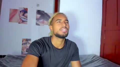 Snapshot of salvatore_amator chatting on June 2026 04:01:02 AM salvatore_amator online show from June 2026 04:01:02 AM