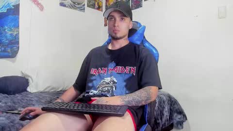 Snapshot of salvatore_dereck chatting on October 2025 01:20:01 AM   online show from October 2025 01:20:01 AM