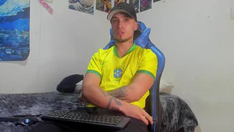 Snapshot of salvatore_dereck chatting on October 2025 01:08:02 AM   online show from October 2025 01:08:02 AM