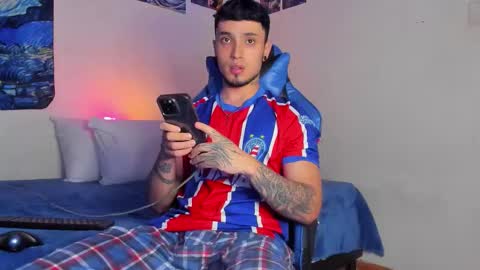 Snapshot of salvatore_dereck chatting on January 2026 01:07:02 AM online show from January 2026 01:07:02 AM