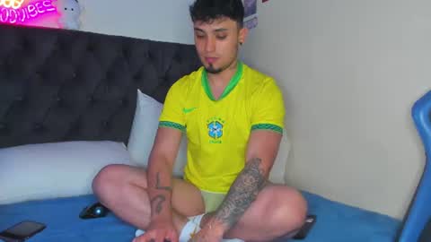 Snapshot of salvatore_dereck chatting on July 2026 01:12:02 AM online show from July 2026 01:12:02 AM