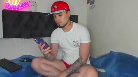 Snapshot of salvatore_dereck chatting on July 2026 12:57:01 AM online show from July 2026 12:57:01 AM
