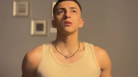 Salvatore online show from November 2025 11:49:02 PM