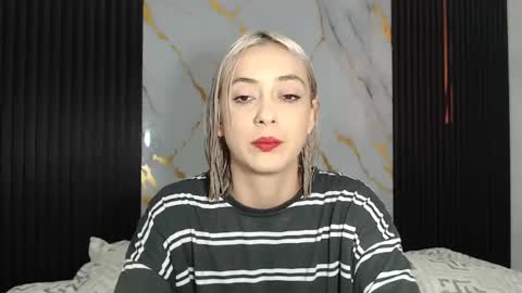 Snapshot of sam_and_mike chatting on January 2025 10:33:01 PM sammmikee online show from January 2025 10:33:01 PM