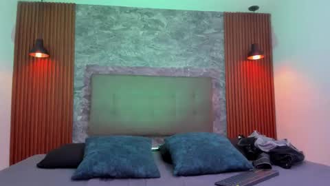 Snapshot of sam_clarkk chatting on October 2025 03:50:02 AM Sam Clark online show from October 2025 03:50:02 AM