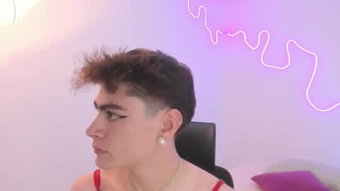 Snapshot of sam_clarkk chatting on November 2025 04:23:01 AM Sam Clark online show from November 2025 04:23:01 AM