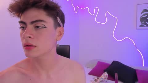 Snapshot of sam_clarkk chatting on November 2025 03:23:02 AM Sam Clark online show from November 2025 03:23:02 AM