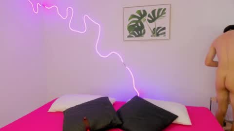 Snapshot of sam_clarkk chatting on December 2025 06:01:02 PM Sam Clark online show from December 2025 06:01:02 PM