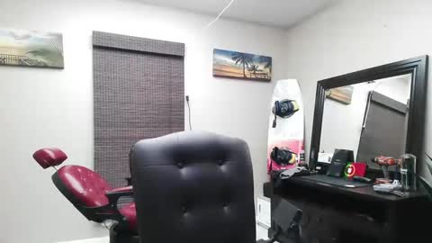 Snapshot of sam_papithebarber chatting on January 2025 11:07:02 AM sam_papithebarber online show from January 2025 11:07:02 AM