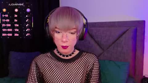 Snapshot of sam_russo chatting on September 2025 07:19:01 AM Sam online show from September 2025 07:19:01 AM