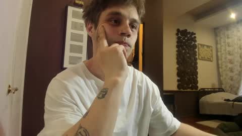 Snapshot of sam_w__ chatting on June 2026 05:29:02 PM Sam online show from June 2026 05:29:02 PM