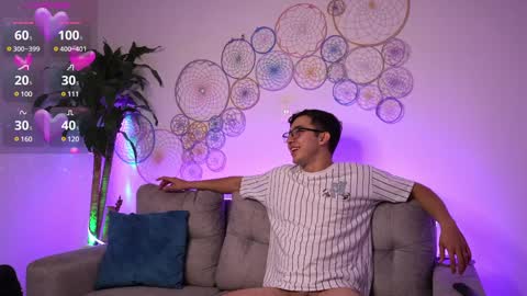 Sam Y Sen online show from December 2024 10:52:02 PM