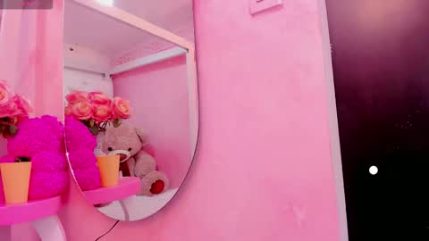 Snapshot of samanta__milk chatting on October 2025 05:13:01 PM samanta__milk online show from October 2025 05:13:01 PM