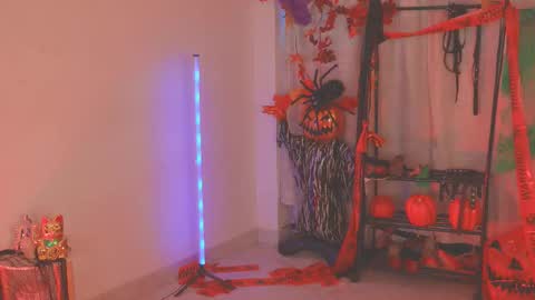 SAMANTA online show from November 2025 10:32:02 PM