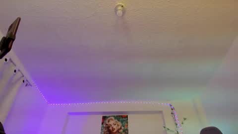 Snapshot of samanta_roberts1 chatting on November 2025 12:04:02 PM Samanta online show from November 2025 12:04:02 PM