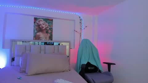 Snapshot of samanta_roberts1 chatting on November 2025 10:26:01 AM Samanta online show from November 2025 10:26:01 AM