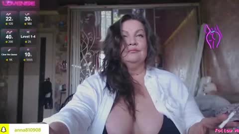 Snapshot of samanta_shy chatting on June 2026 10:17:02 AM Marry online show from June 2026 10:17:02 AM