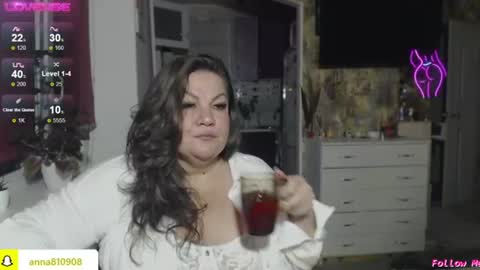 Snapshot of samanta_shy chatting on June 2026 12:35:01 AM Marry online show from June 2026 12:35:01 AM