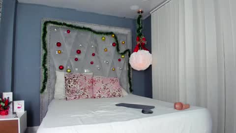 Snapshot of samantamaturehot chatting on January 2025 07:44:02 PM Samanta... online show from January 2025 07:44:02 PM