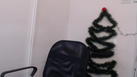 Snapshot of samantha__tylor_ chatting on December 2024 06:50:02 PM samantha__tylor_ online show from December 2024 06:50:02 PM