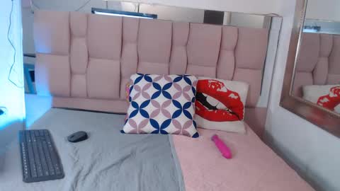 Snapshot of samantha__tylor_ chatting on January 2025 04:52:01 AM samantha__tylor_ online show from January 2025 04:52:01 AM