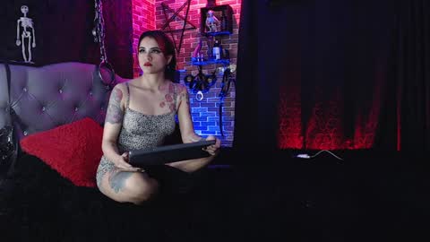 Snapshot of samantha_abrill chatting on January 2025 12:41:01 AM Samantha and Victor online show from January 2025 12:41:01 AM