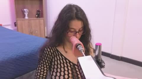 Snapshot of samantha_blow chatting on April 2026 04:04:01 AM samantha_blow online show from April 2026 04:04:01 AM