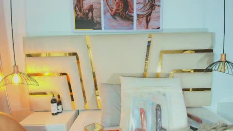 SAMANTHA online show from April 2026 03:55:01 AM