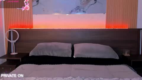 Snapshot of samantha_moons chatting on July 2026 11:29:02 PM samantha_moons online show from July 2026 11:29:02 PM