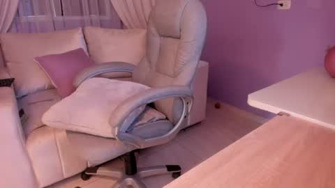 samantha_thompsoon online show from July 2026 10:56:01 PM