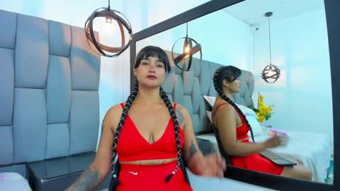 samanthaciro online show from April 2026 12:54:01 PM