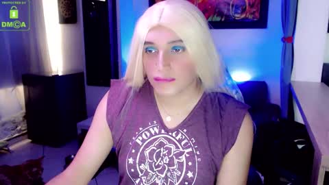 Samara online show from December 2025 05:52:02 PM